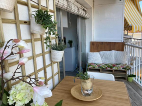 Moderno estudio con terraza segunda línea playa Los Boliches-Fuengirola